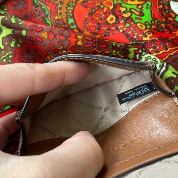 Brand New Michael Kors Brown Luggage Small Flap ID Card Case Holder - Picture 11 of 14